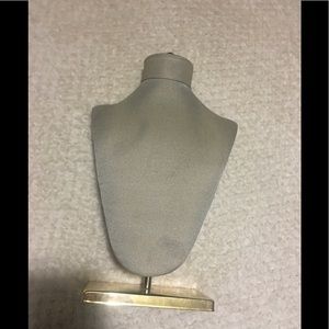 Necklace jewelry bust